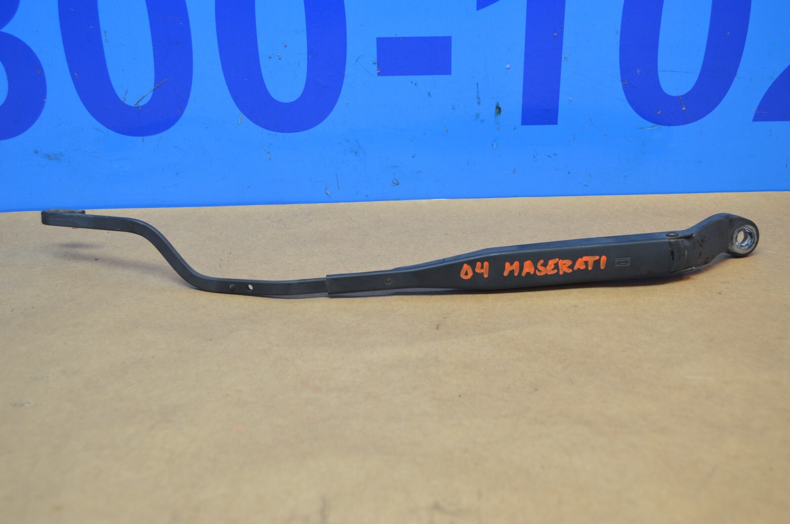 2004 M138 MASERATI M128 GT WINDSHIELD WIPER WIPERS ARM ARMS LEFT & RIGHT PAIR