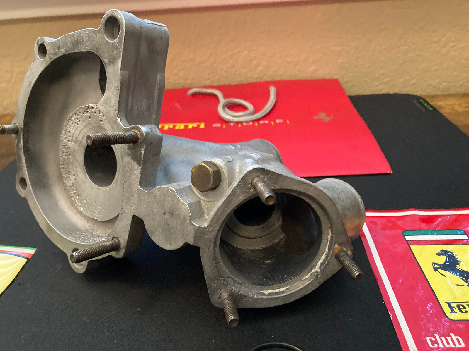 FERRARI 308-328-Gts-Gt-4 Mondial water pump mounting Housing body #115470