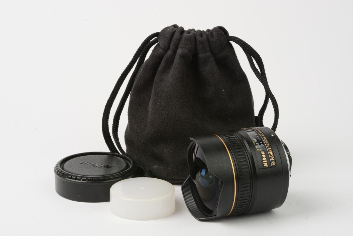 Nikon Nikkor USA AF 10.5mm F2.8 G ED DX Fisheye lens, caps