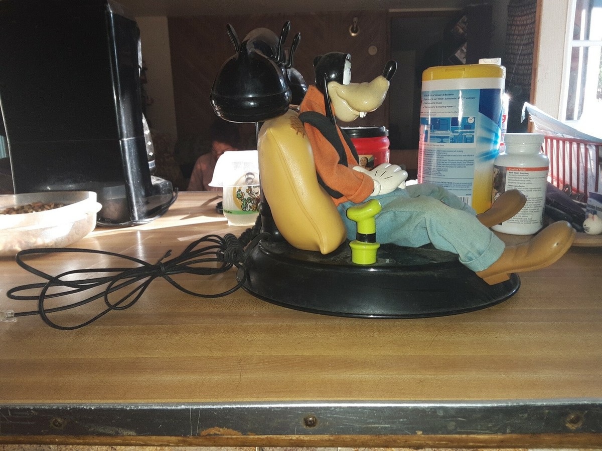 Telemania Vintage Walt Disney Goofy's Animated Talking Corded
