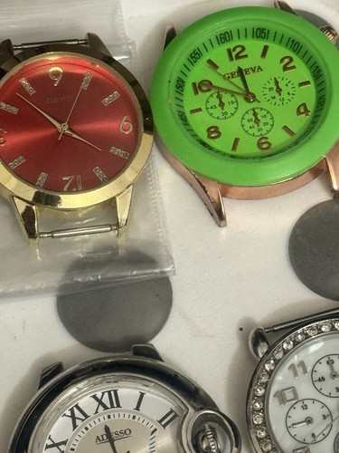Lot Of 35 Mens&Womans Watches Untested Parts Repair Lbs Pounds - Imagen 12 de 17
