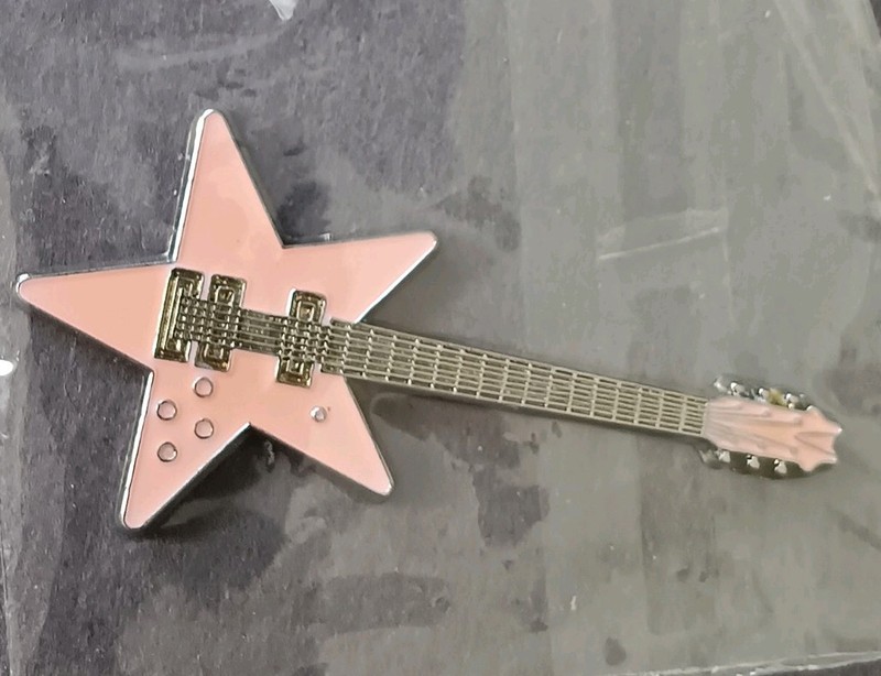 2004- Somalia Guitar $1 Coin