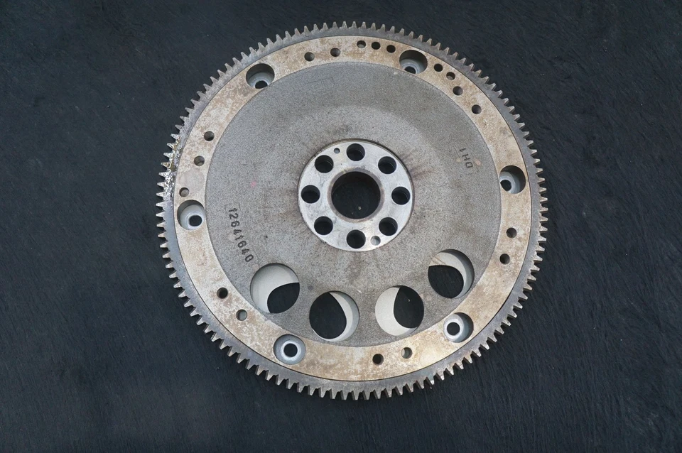 Transmission Flywheel Plate 6.6l OEM 12641640 Chevrolet Silverado 3500 2015-2016 - Image 4 of 4