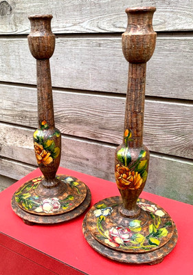 Paar Vintage Lampe Sammlerstück Pyrographie Pokerarbeit italienische Kerzenleuchter Rosen