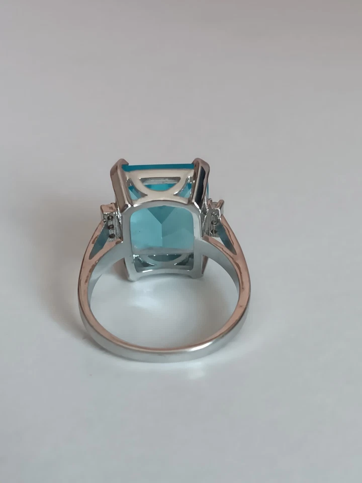 Anillo de cóctel de plata de ley 925 con topacio azul talla 7,5 Foto 3 de 4