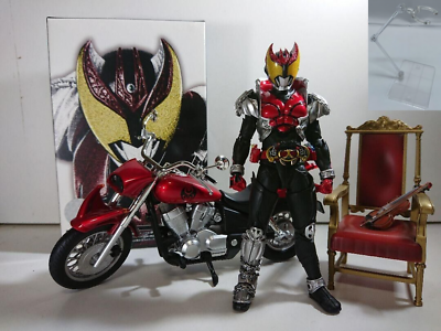 S.H. Figuarts Kamen Rider KIVA & MACHINE KIVAA SET Action Figure