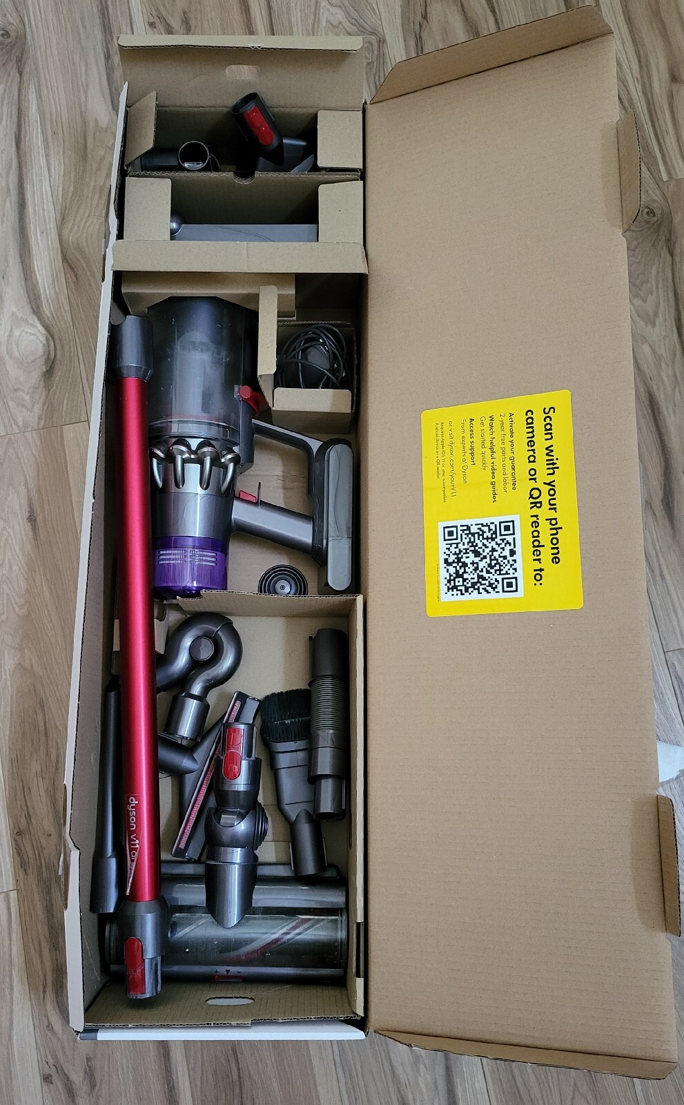 Dyson V11 Animal+ Cordless Red Wand Stick Vaccum Cleaner Cuisine