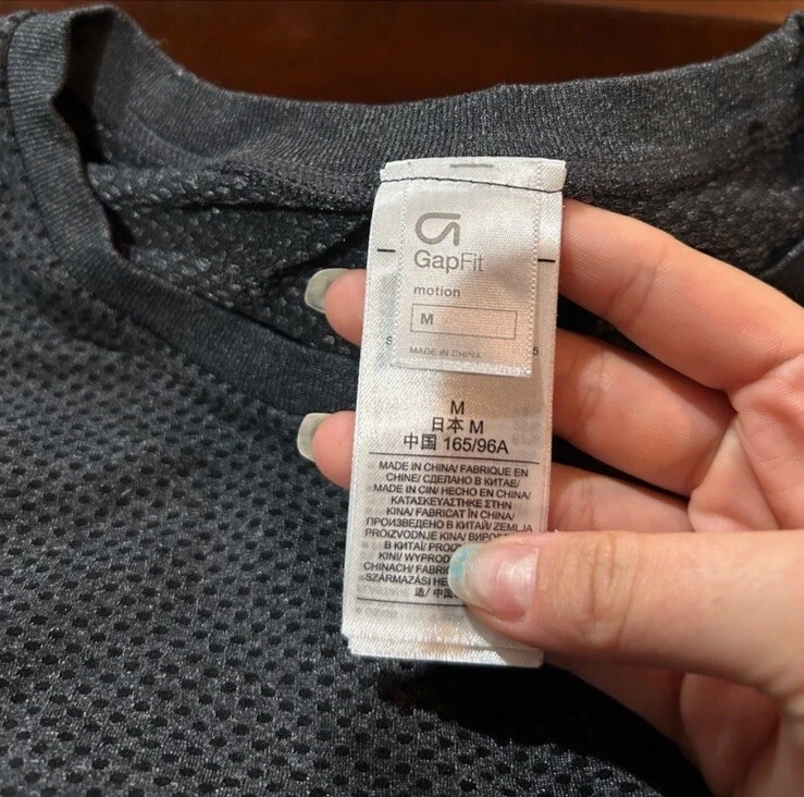 Camiseta Atlética Manga Larga Gap Fit Colección Movimiento Talla Mediana Transpirable  Foto 3 de 4