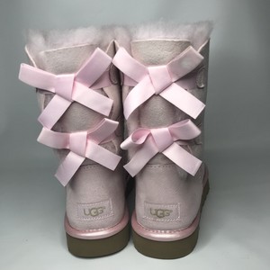 metallic pink uggs