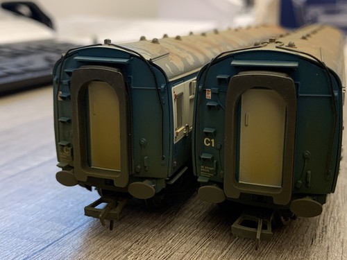 Bachmann 39-001 OO Gauge BR MK1 Works Test Train Twin Pack Weathered Boxed - Picture 7 of 10