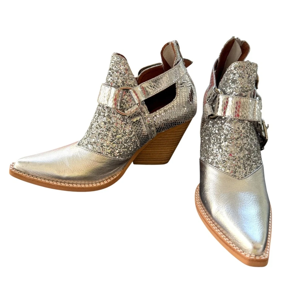 NWOB  Jeffery Campbell X Free People Icon Calhuan Western Boot Silver Size 6.5M - Image 2 of 4
