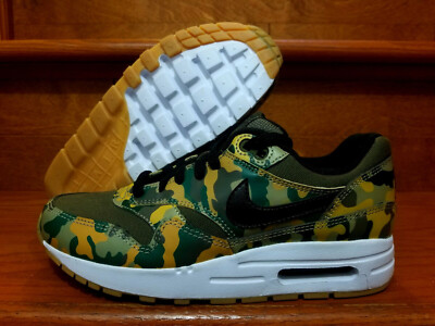 nike camo print shoes