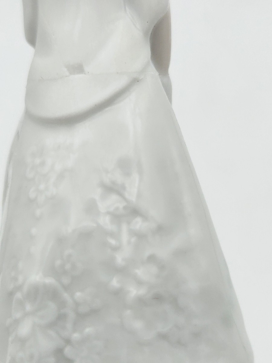 Lladro 6200 Bridal Bell Campanita Novia 1994 Daisa Figurine for