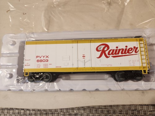 Atlas O 2002314-1 40' Plug Door Boxcar Rainier Beer Rd# 6803 3RL Neu | Zustand: New