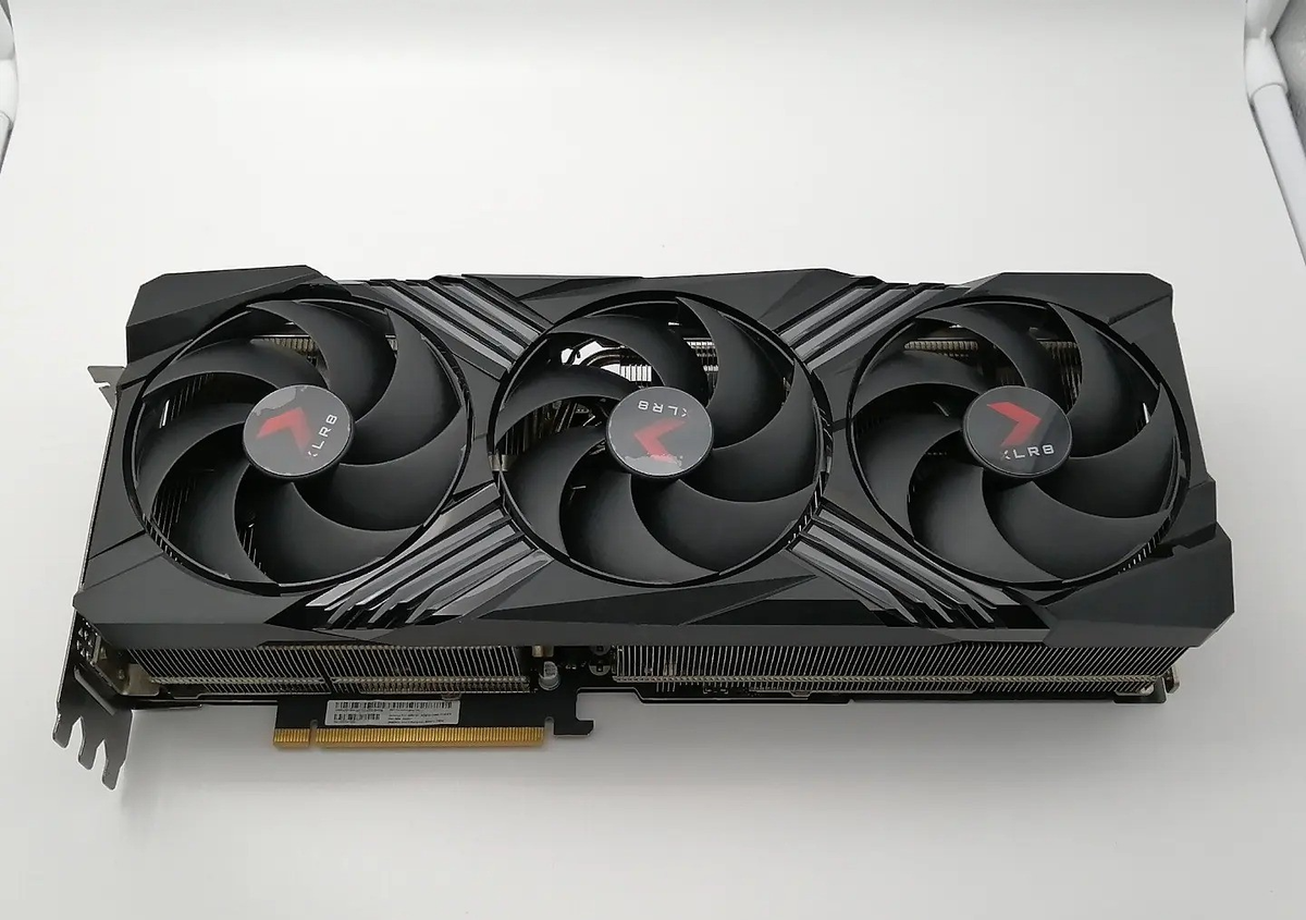 グラフィックボード・グラボ・ビデオカード PNY GeForce RTX 4080 16GB XLR8 VERTO Amazon.com: PNY GeForce RTX™ 4080 16GB XLR8 Gaming Verto Epic-X