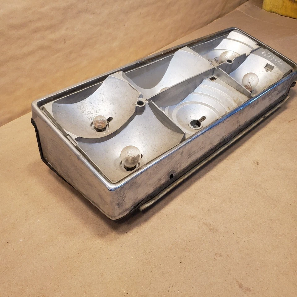 原装沃尔沃 164 262 264 Coupe Bertone 尾灯总成 CIBIE 8076U 右握 — 第 4/4 张图片