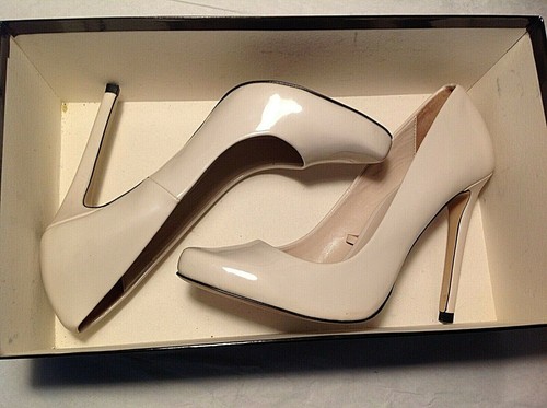 ZARA WOMAN Scarpe DONNA numero 39 IT, tacco alto, vernice, bianche VINTAGE usate - Foto 2 di 9