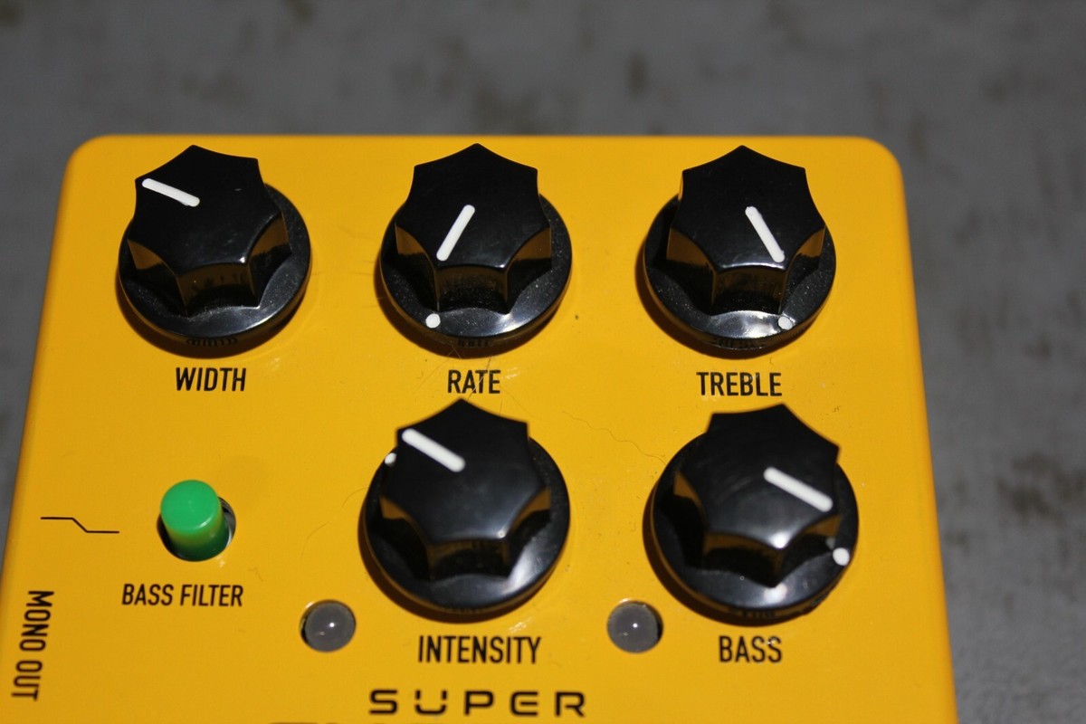 GOKKO Audio Yellow Analog Stereo Super Chorus Guitar Effect