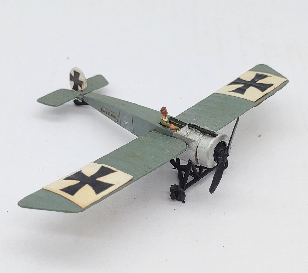 1:100 Scale Built Plastic Model Airplane Kit WWI German Fokker 