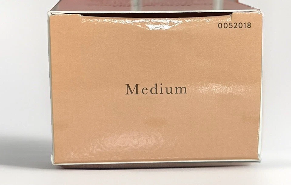 Laura Geller Quench-n-tint hidratante matiz leve médio 1,76 oz - Imagem 2 de 4