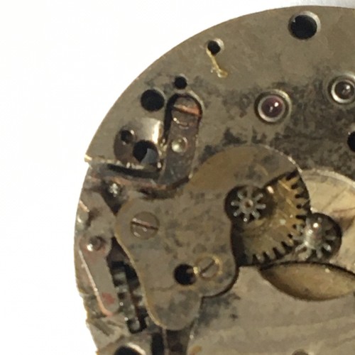 Marvin 310 watch movement for spares or repairs. Balance swings, Needs Service. - Picture 6 of 7