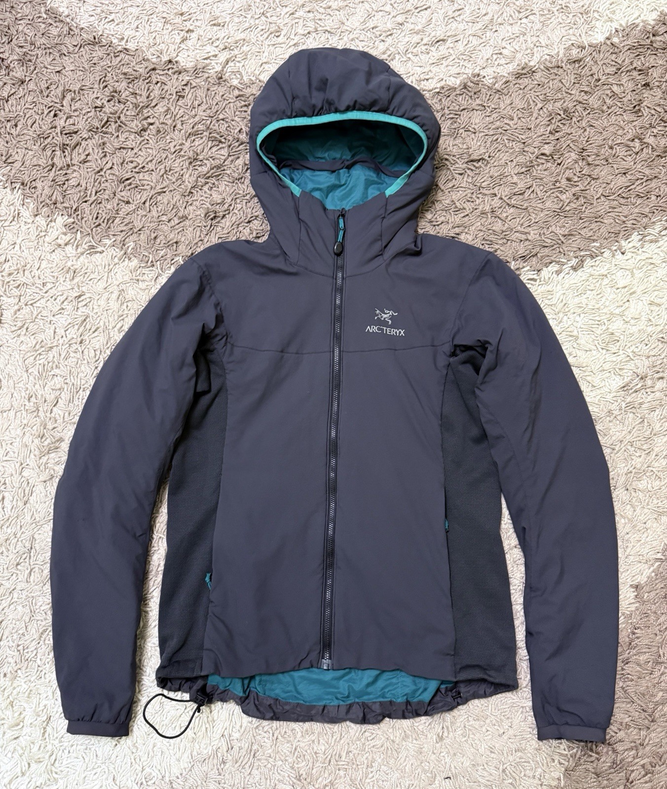 Arc'teryx Women's Atom LT Insulated Grey Hooded Jacket, Cozy Fit