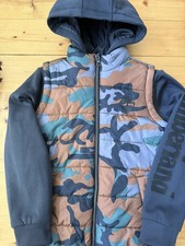 TIMBERLAND Boys L 14/16 Camo Puffer Jacket Hooded Gray Sleeve Zip Up Logo