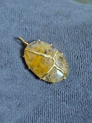 Kintsugi Broken Art Blood Quartz Gems Art Japanese Jewelry Handmade Gold Pendant