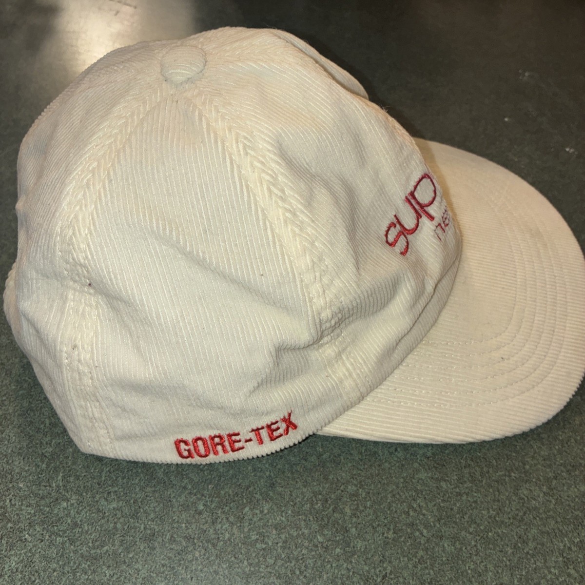 SUPREME Hat NEW YORK White/Red GORE-TEX CORDUROY HAT Waterproof