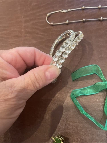 Large Lot Jewelry Costume Vintage Mix   Necklaces Bracelets  Earrings etc