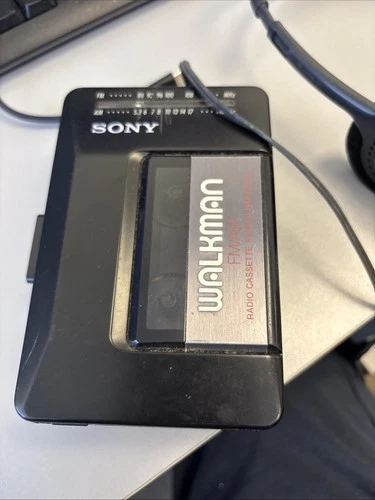 Sony Walkman WM-F2015 FM/AM Radio Cassette Player Black Vintage Retro(Works)