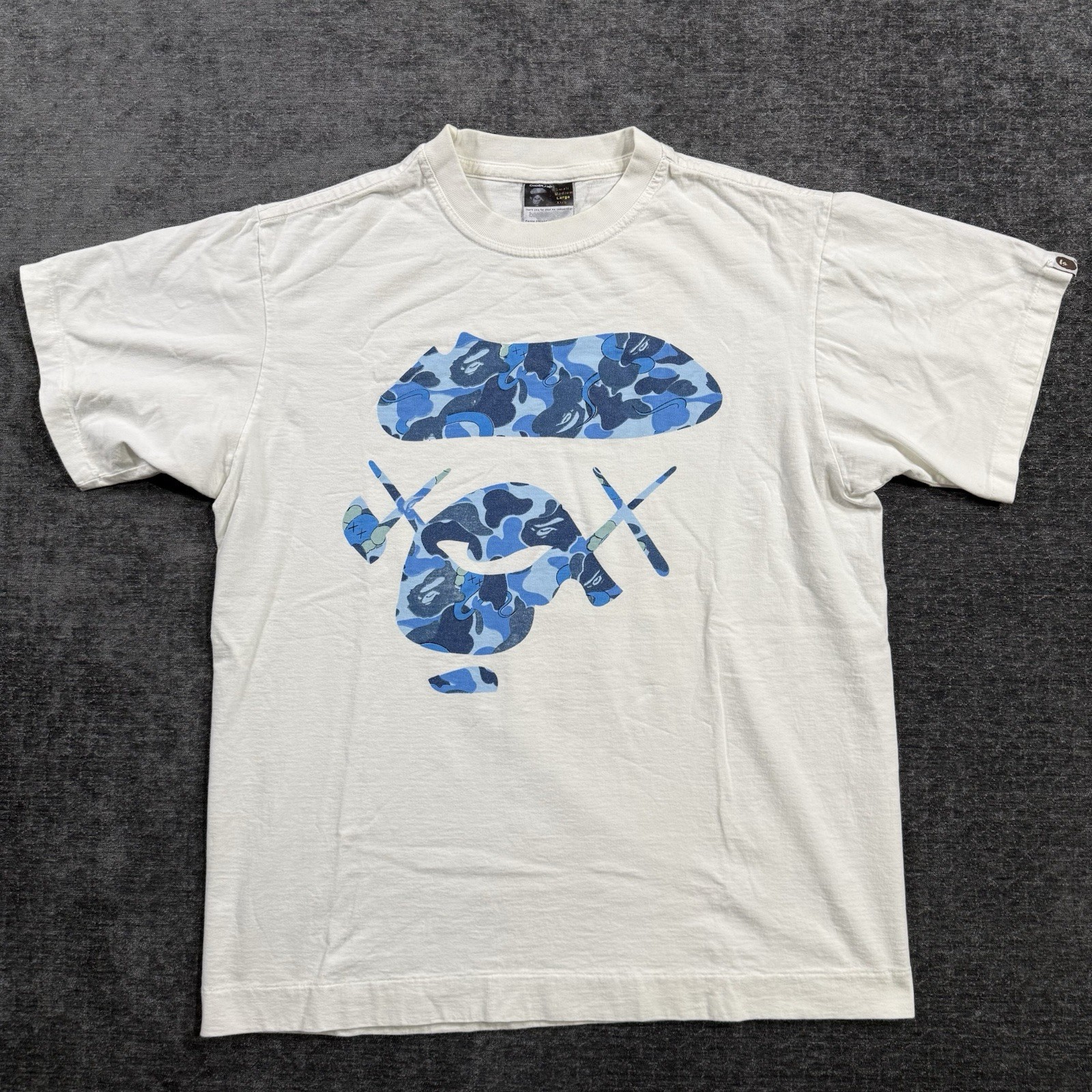BAPE × Kaws ABC Camo Blue Big Face T-shirt A Bathing Ape White Men’s Size Large