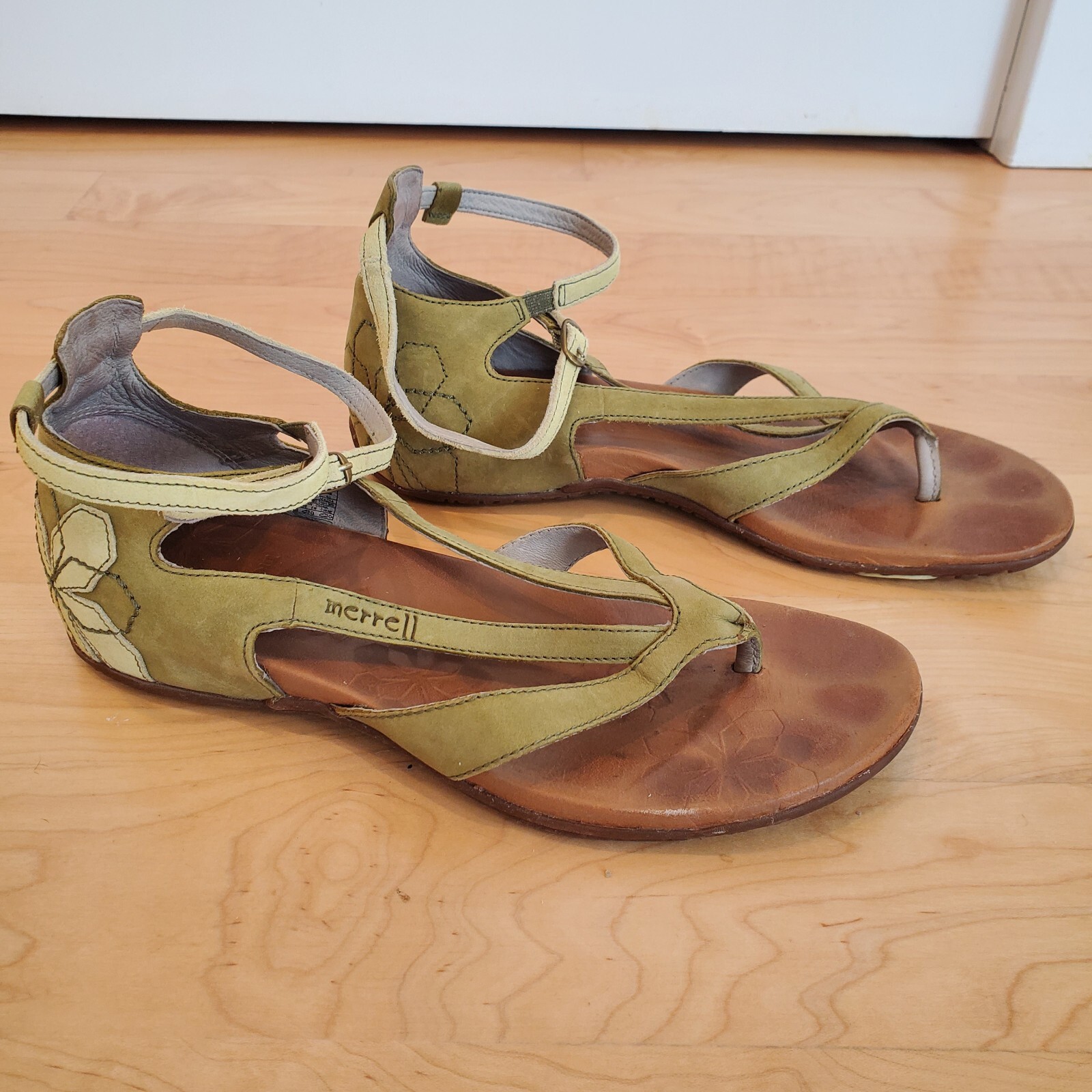 Merrell sandalo donna taglia 9 pelle verde lotta perizoma cinturino alla caviglia gladiatore piatto