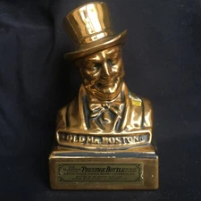 OLD MR. BOSTON BRAND PRESTIGE 4/5 QUART COLLECTIBLE WHISKEY BOTTLE - 1970 - NO.5