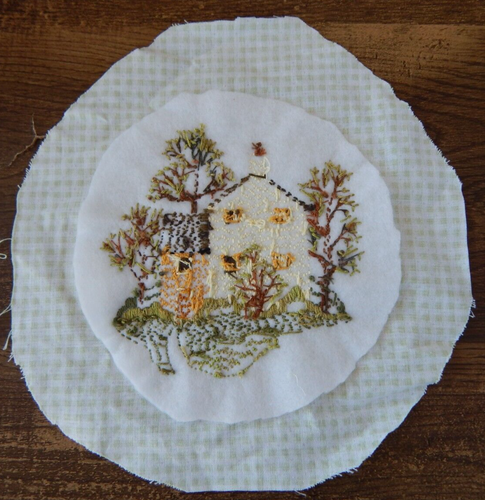 Homemade Embroidered Picture on Fabric PLAID HOUSE Ready for Hoop 9" Cottagecore - Picture 3 of 3
