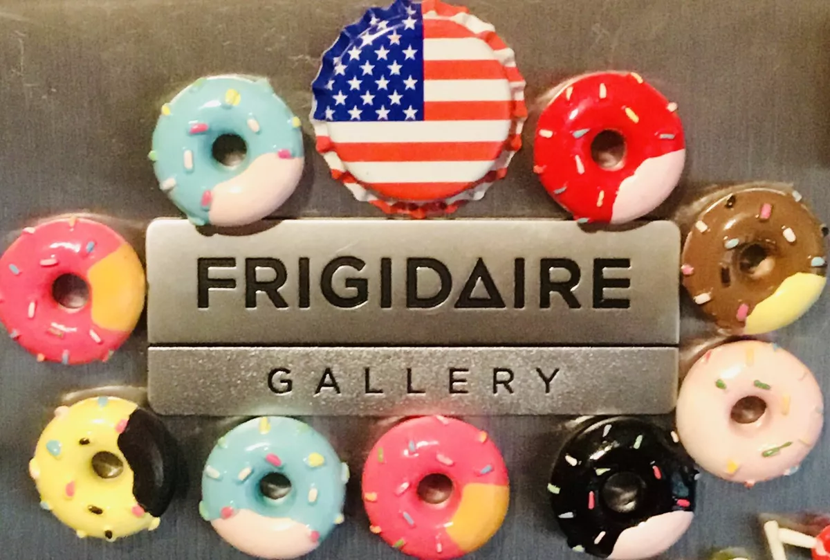 Fridge Magnet A Donut (Doughnut)