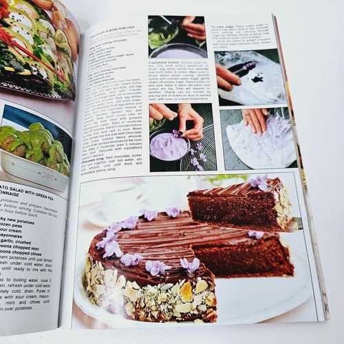 The Australian Women's Weekly The Barbecue Cookbooks Vintage Home Library Series - Picture 17 of 24