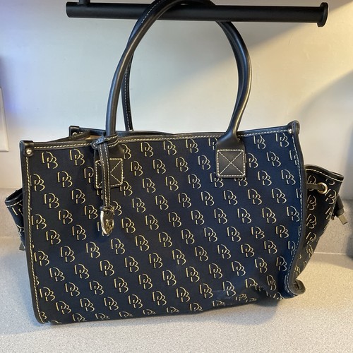 Dooney & Bourke D&B LOGO Medium Tote Shoulder Bag With Bag Charm -Made in USA