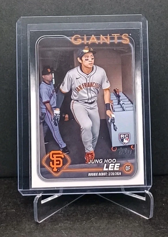 2024 Topps Update Series #US343, #SMLB-82 & #89US-28 Jung Hoo Lee RC Lot Giants - Image 2 of 4