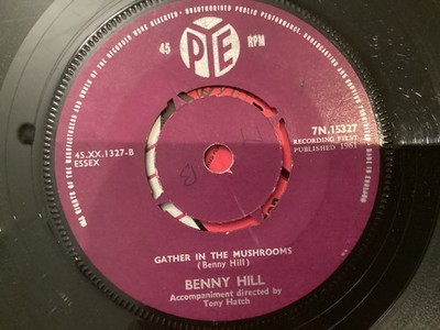 BENNY HILL . PEPY S DIARY / GATHER IN THE MUSHROOMS . 1961 . Comedy hit.