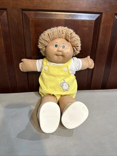 Vintage 1982 Cabbage Patch Kid Doll HM #3 Wheat/loop Hair Green Eyes - Hong Kong