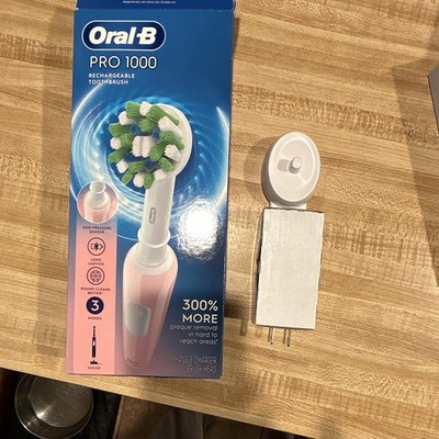 Oral-B Pro 1000 Rechargeable Electric Toothbrush, CHARGER ONLY!