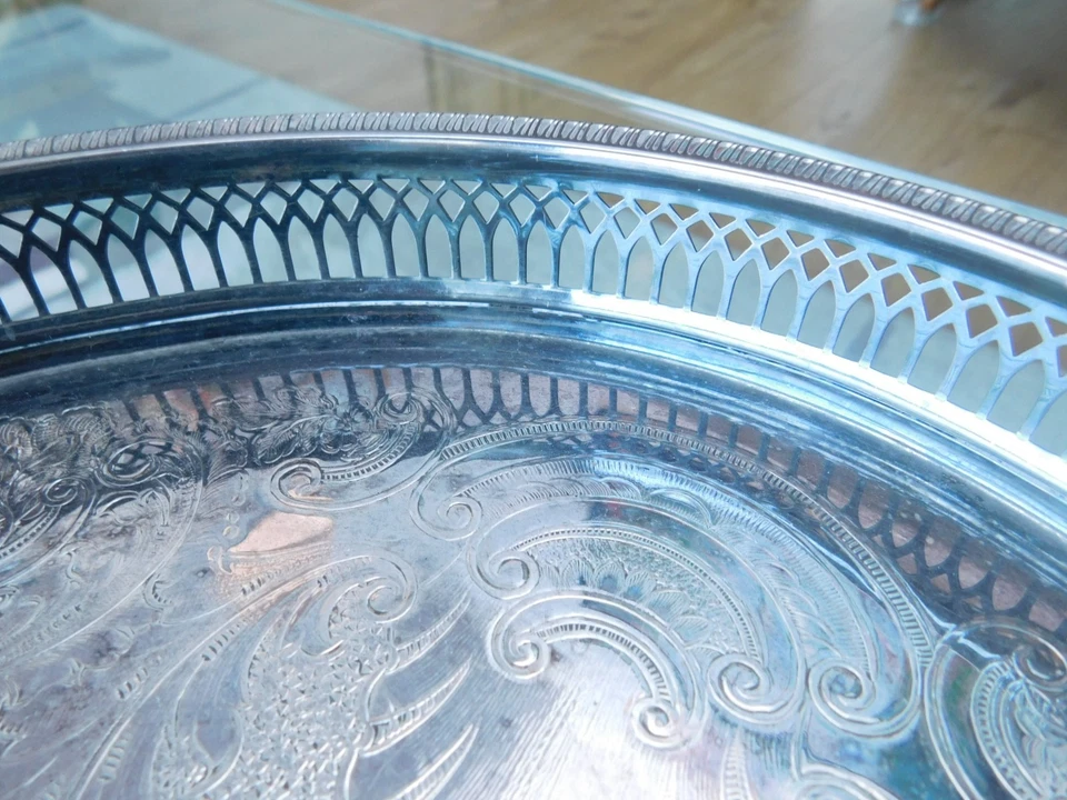 Fabulous Galleried Oval Cavalier Cocktail Serving Tray - Image 2 of 4