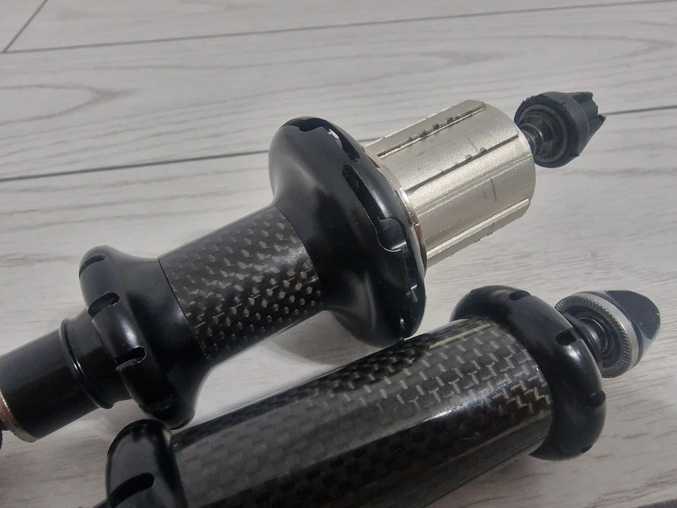 Mavic Cosmic SL Racing Bicycle Carbon Hubs Front & Rear Road Bike Parts - Image 3 of 4