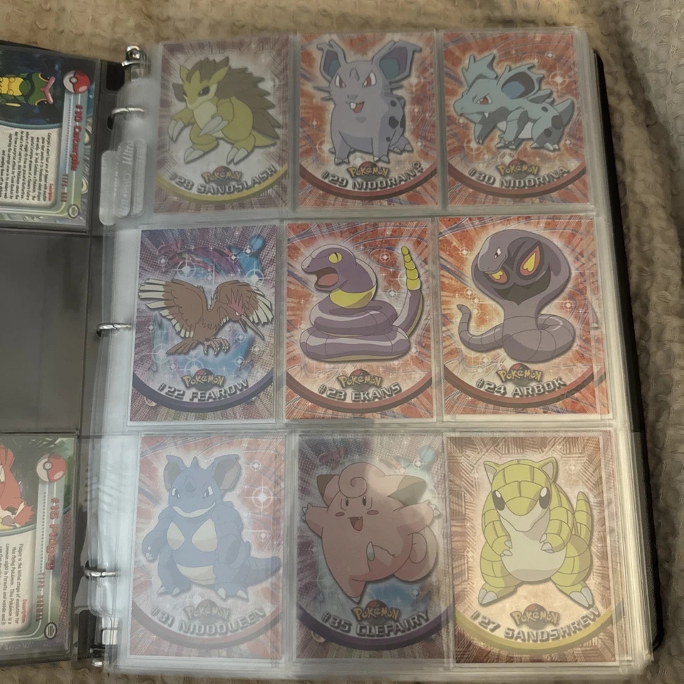 Pokemon 1999 Topps Foil, Rainbow serie 1, Bandai y más! Foto 2 de 4