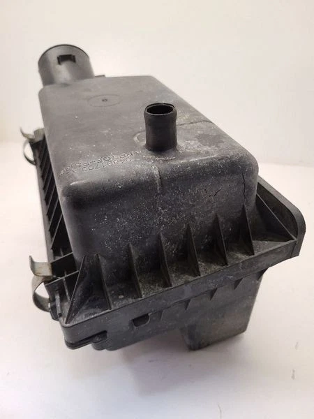 2007-2010 Dodge Caliber Air Cleaner Box Assembly 05183089AA OEM Genuine Used Foto 2 de 4