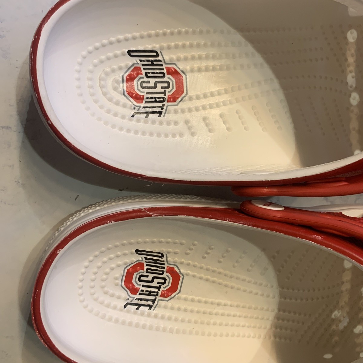 Crocs Ohio State Buckeyes Classic Clogs Men\'s Size 6 Shoes Red & White Ohio State Buckeyes Crocs Classic Clog Red/White Size Men main image 2