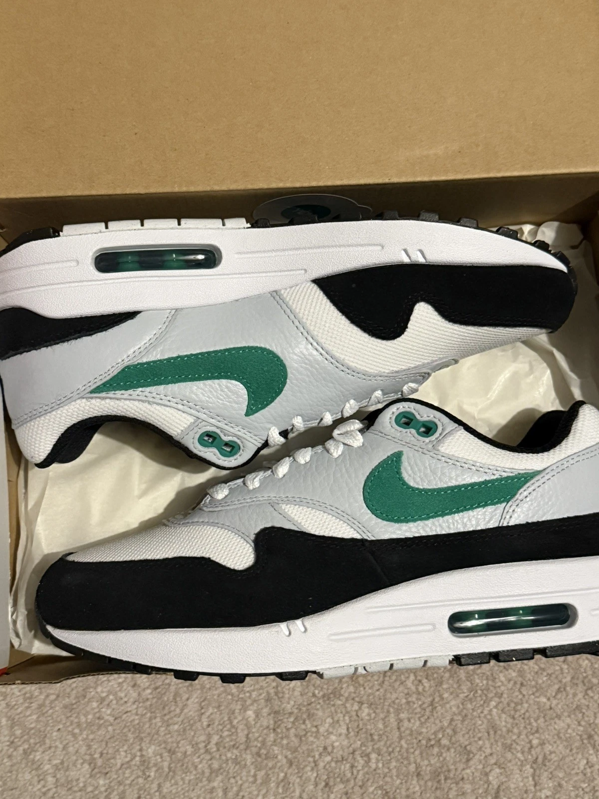 Nike Air Max 1 White Black Stadium Green Size UK6 (FN6952-100)
Opens in a new window or tab