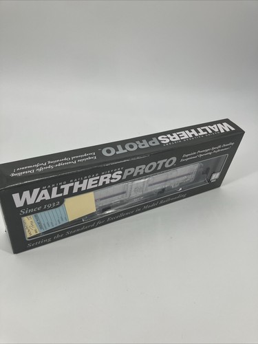 Walthers 920-11153 HO 60' Amtrak Thrall Material Handling Car MHC-2 RTR #1556 | Zustand: New