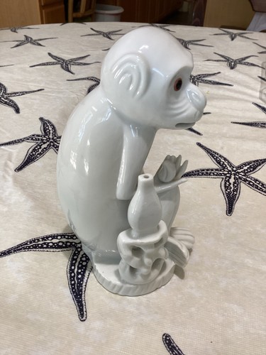 Mottahedeh white Blanc de Chine Porcelain 6" Monkey - Picture 2 of 5